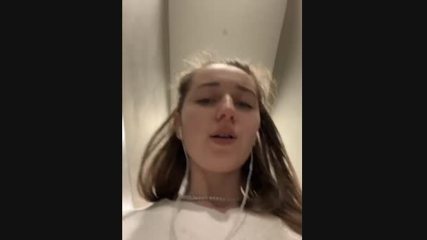 UnaMiuMiu StripChat Female 22-01-2025