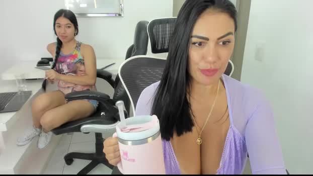 emillybrowm Chaturbate Couple 21-01-2025