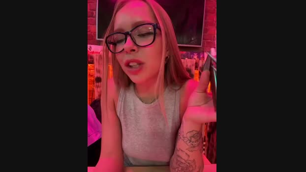 mur_girl StripChat Female 22-01-2025