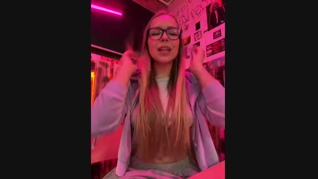 mur_girl StripChat Female 22-01-2025