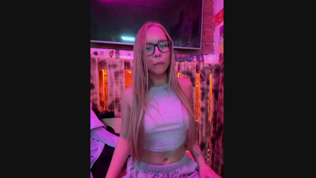 mur_girl StripChat Female 22-01-2025
