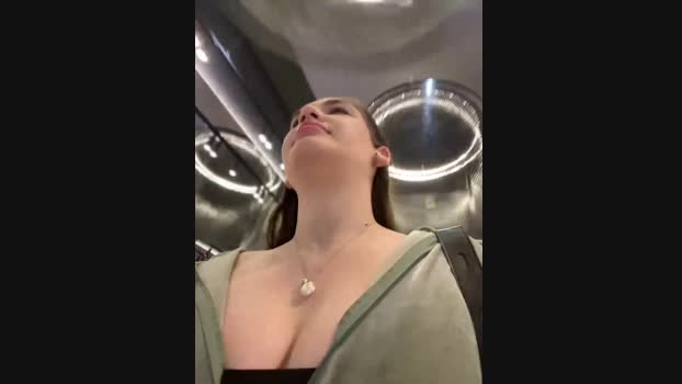 Holly_Molii StripChat Female 22-01-2025