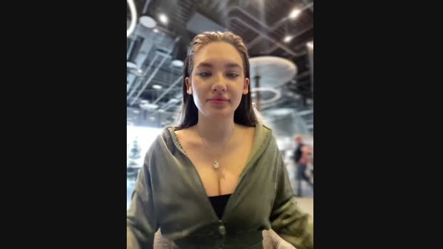 Holly_Molii StripChat Female 22-01-2025