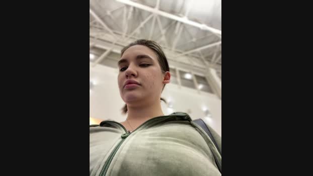 Holly_Molii StripChat Female 23-01-2025