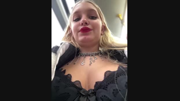 Milkyy_wway StripChat Female 23-01-2025