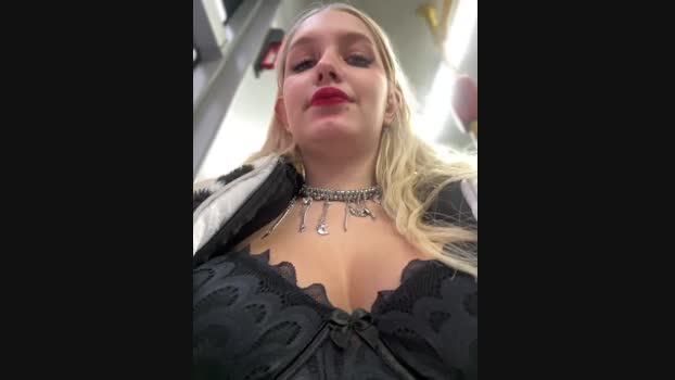 Milkyy_wway StripChat Female 23-01-2025