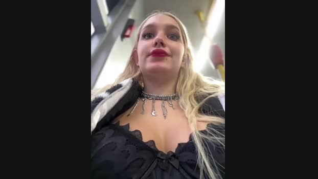 Milkyy_wway StripChat Female 23-01-2025