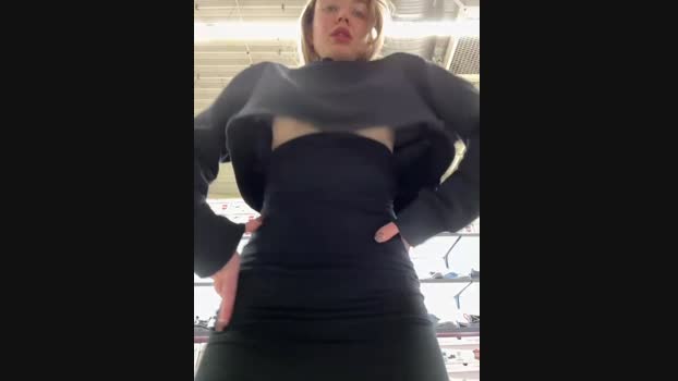 Miss_Elfie StripChat Female 22-01-2025