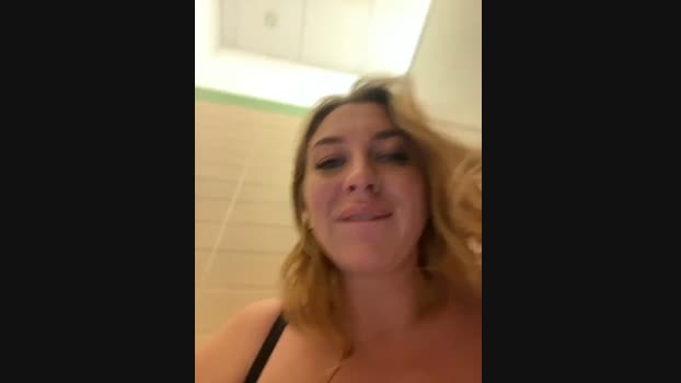 Sweet___Emily StripChat Female 22-01-2025