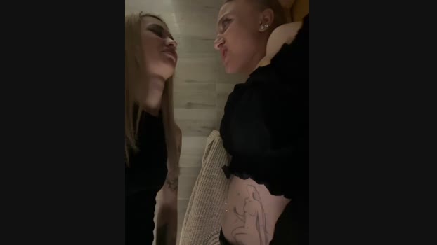 Charming_Ritta StripChat Female 23-01-2025