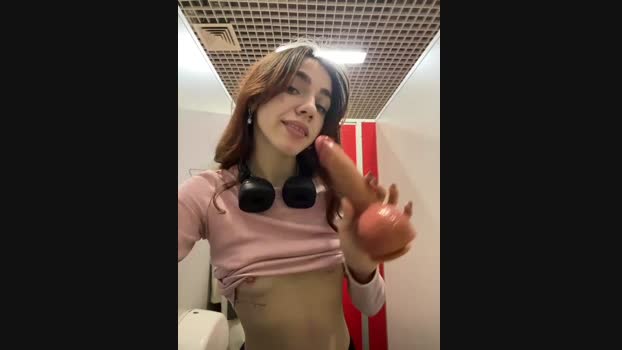 Lily__Belle StripChat Female 24-01-2025