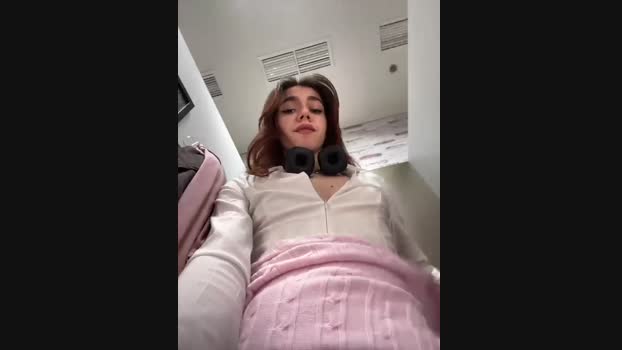 Lily__Belle StripChat Female 24-01-2025