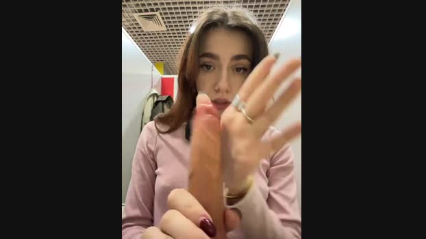 Lily__Belle StripChat Female 24-01-2025