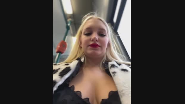 Milkyy_wway StripChat Female 24-01-2025