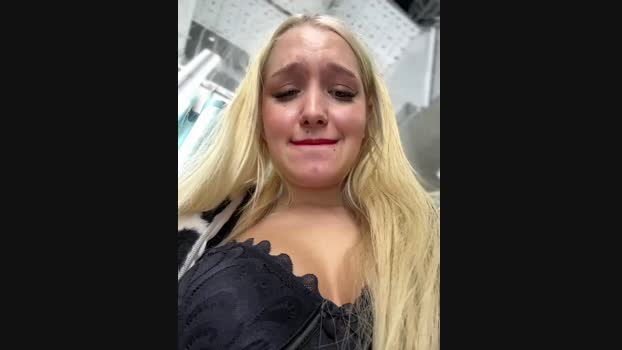 Milkyy_wway StripChat Female 24-01-2025