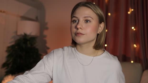 Selena_Flowers_ StripChat Female 23-01-2025