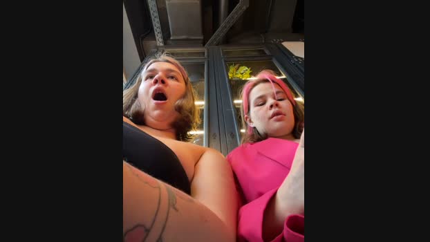 SuzieMurray StripChat Female 24-01-2025