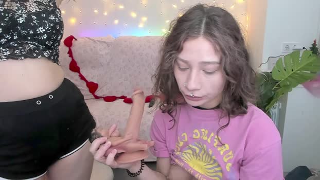 HotCaramellsTV StripChat Female 24-01-2025