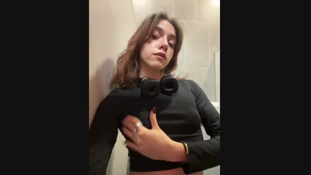 Lily__Belle StripChat Female 25-01-2025