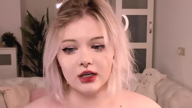 LouMonroe StripChat Female 24-01-2025