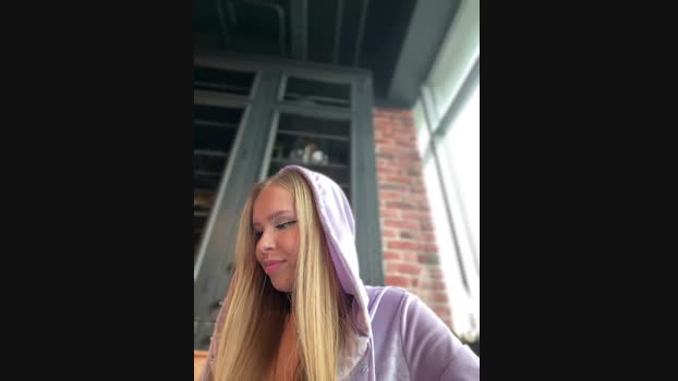 Milkyy_wway StripChat Female 25-01-2025