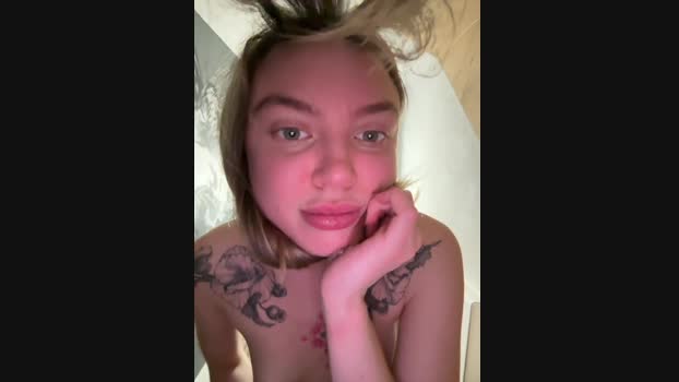 Miss_Elfie StripChat Female 25-01-2025