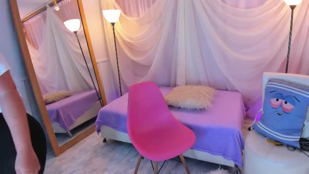 Violeta_Beck MyFreeCams Female 24-01-2025