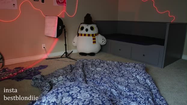 bestblondiiecb Chaturbate Female 24-01-2025