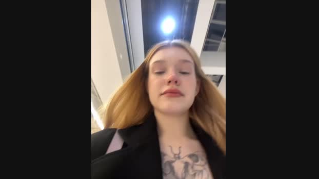 Honey___Hot StripChat Female 26-01-2025