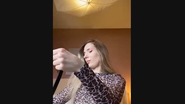 LiaraTesoni StripChat Female 25-01-2025