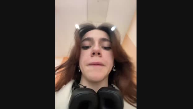 Lily__Belle StripChat Female 25-01-2025