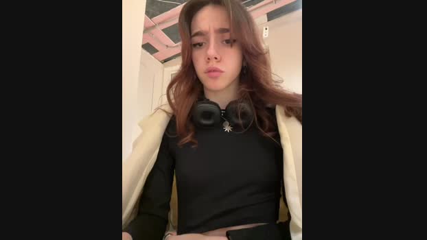 Lily__Belle StripChat Female 25-01-2025