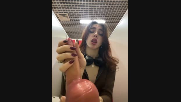 Lily__Belle StripChat Female 26-01-2025