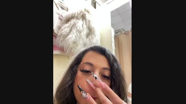 Lina_twin StripChat Female 25-01-2025