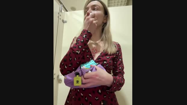 Miss_Elfie StripChat Female 26-01-2025