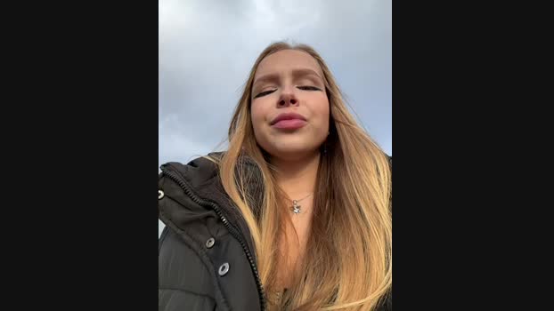 mur_girl StripChat Female 26-01-2025