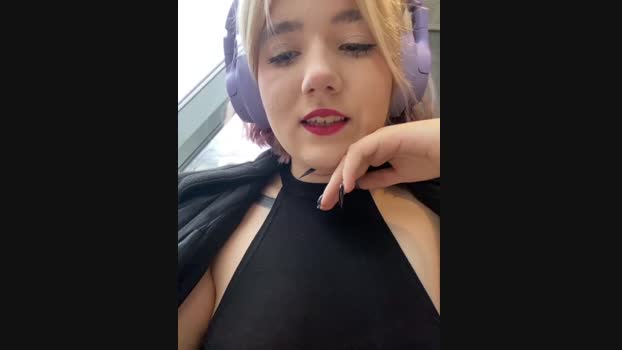 Baby__Naughty StripChat Female 27-01-2025
