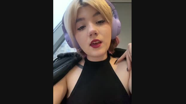 Baby__Naughty StripChat Female 27-01-2025