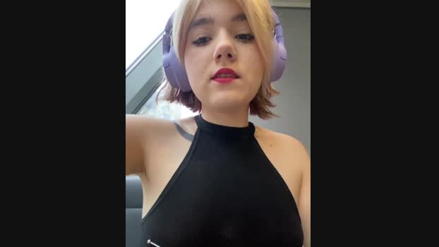 Baby__Naughty StripChat Female 27-01-2025