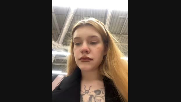 Honey___Hot StripChat Female 26-01-2025