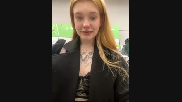 Honey___Hot StripChat Female 26-01-2025