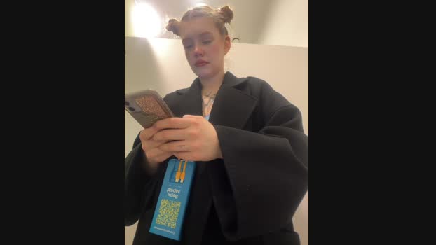 Honey___Hot StripChat Female 27-01-2025