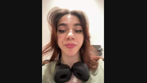 Lily__Belle StripChat Female 26-01-2025