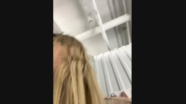 Miss_Elfie StripChat Female 27-01-2025