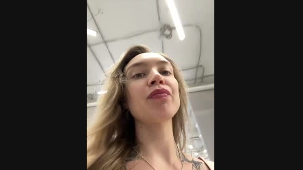 Miss_Elfie StripChat Female 27-01-2025