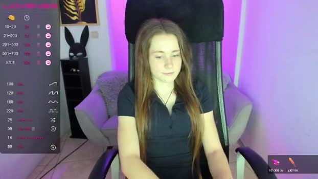 Moonshinee MyFreeCams Female 26-01-2025