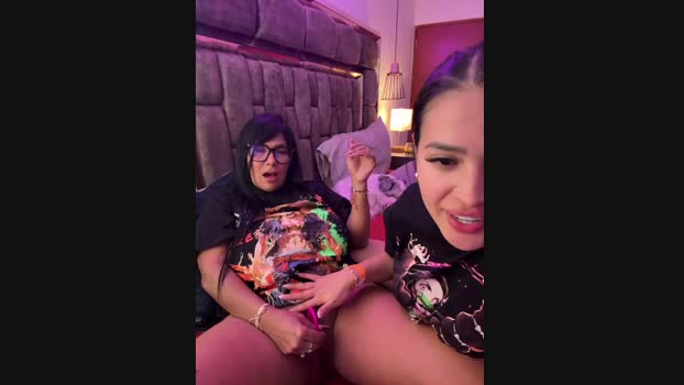 Sara_fun StripChat Female 26-01-2025