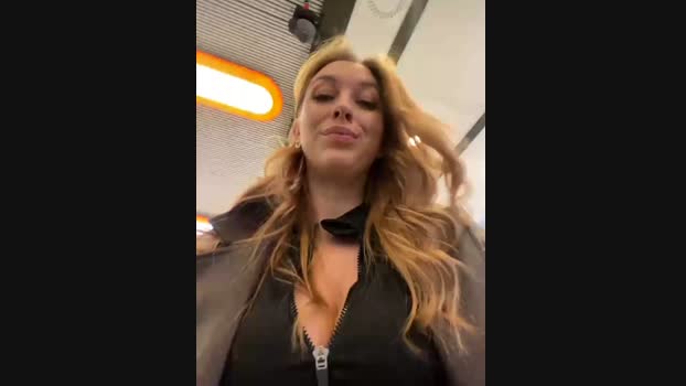 Sweet___Emily StripChat Female 27-01-2025