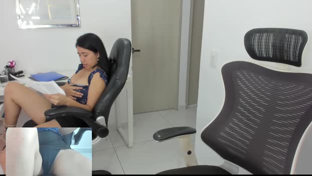 emillybrowm Chaturbate Couple 27-01-2025