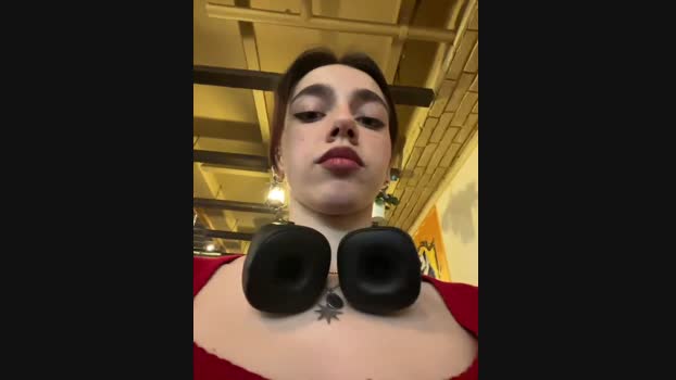 Lily__Belle StripChat Female 28-01-2025